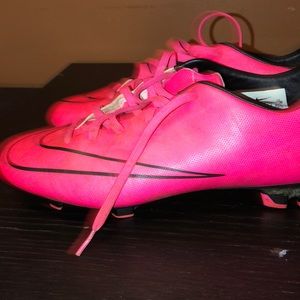 Nike pink cleats size men’s 7.5
